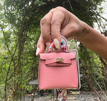 Load image into Gallery viewer, Designer Keychain Purse charms