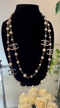 Load image into Gallery viewer, Classic Pearl Long Necklace