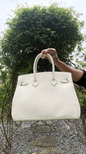 Load image into Gallery viewer, Large Luxury “Society” Tote